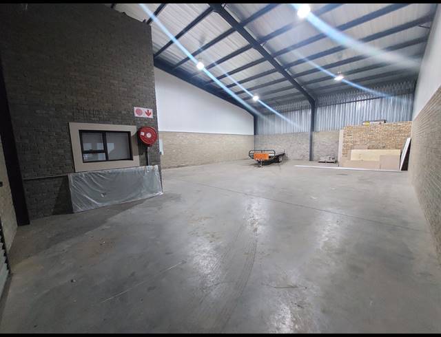 320M² FACTORY FOR SALE IN APEX